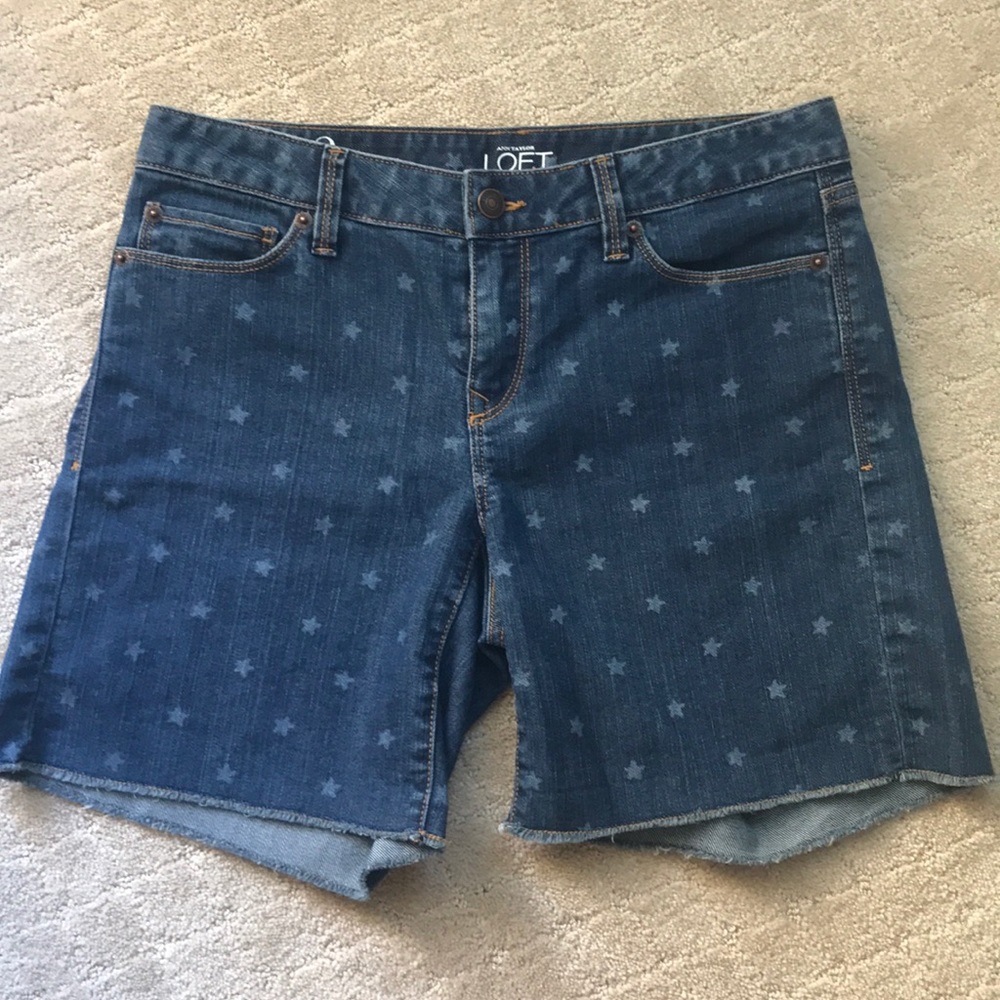 EUC Ann Taylor Loft denim shorts with stars